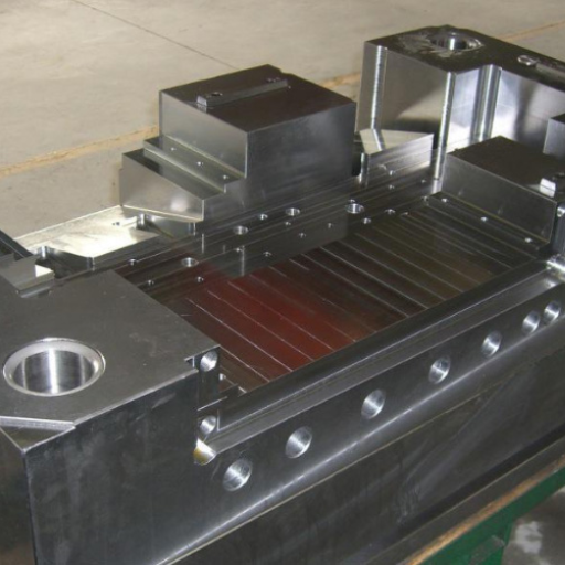 compression molding vs injection molding