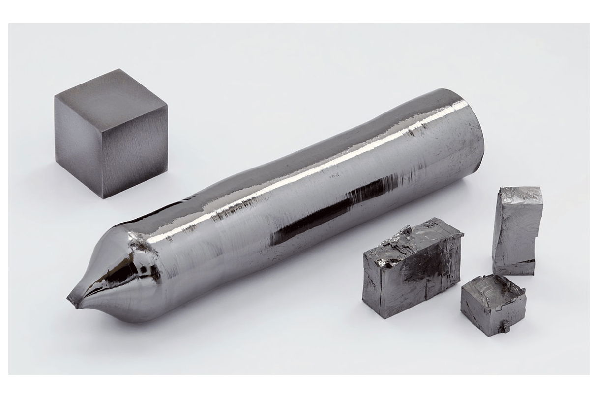 the melting points of metals are only moderately high because