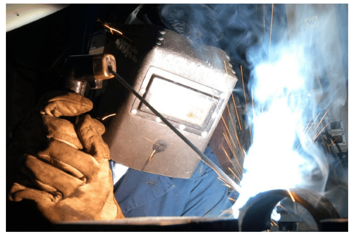 what produces the heat during a shielded metal arc weld