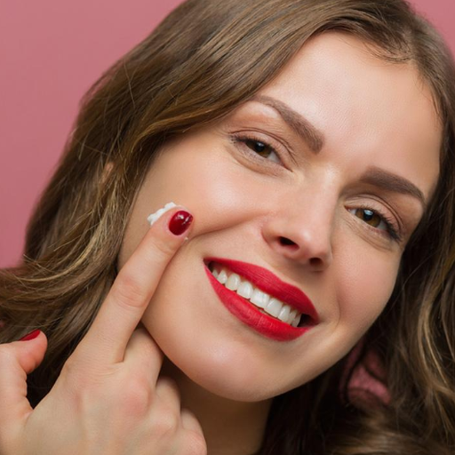 How can foundation application techniques enhance the appearance of mature skin?
