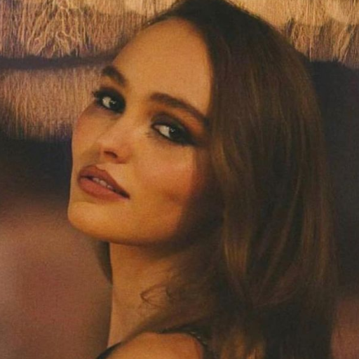How did Lily-Rose Depp approach her weight loss journey?