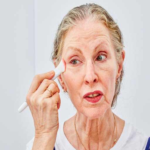 How to Apply Foundation on Mature Skin