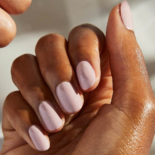 How to maintain and remove glazed nail polish