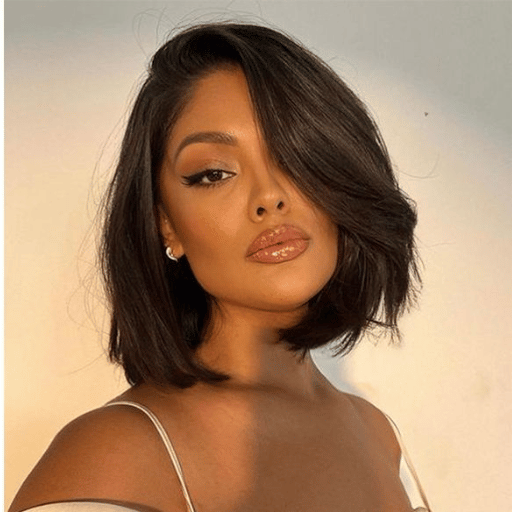 Is Short Hair in Style 2024 Woman?