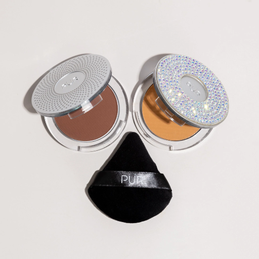 What ingredients should mature women look for in a foundation?