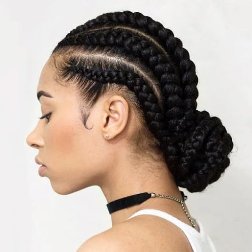 What are some quick hairstyles for black women with natural hair?