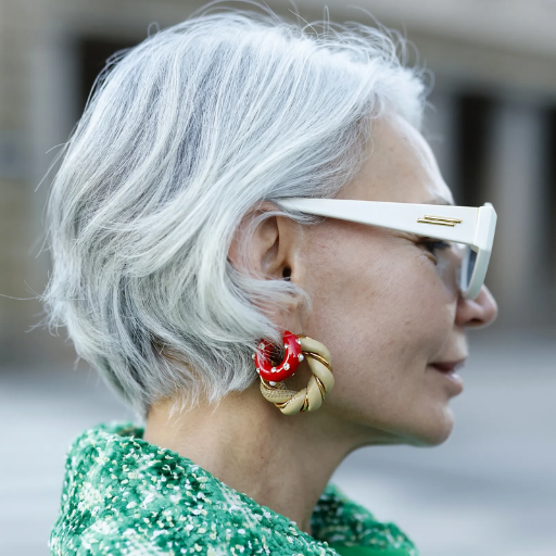 Are Short Hairstyles Suitable for Women with Gray Hair
