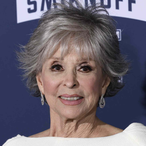 How Can Women Over 60 Achieve Low-Maintenance Styles