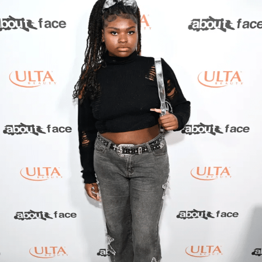 How did Fannita use TikTok to document her weight loss progress?