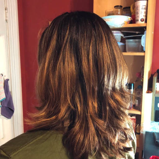 How do you choose the right choppy layered haircut for your hair type