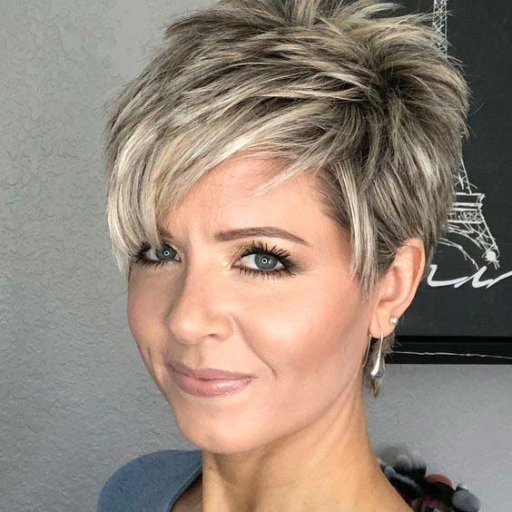 What are the Best Short Hairstyles for Women Over 50 (2)