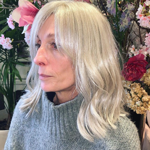What are the best long hair over 50 in xiaohongshu?