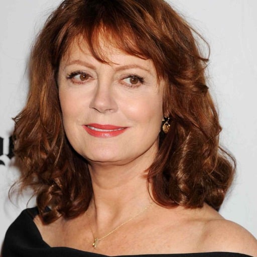What are the 5 best medium length hairstyles for women over 60 with thin hair?