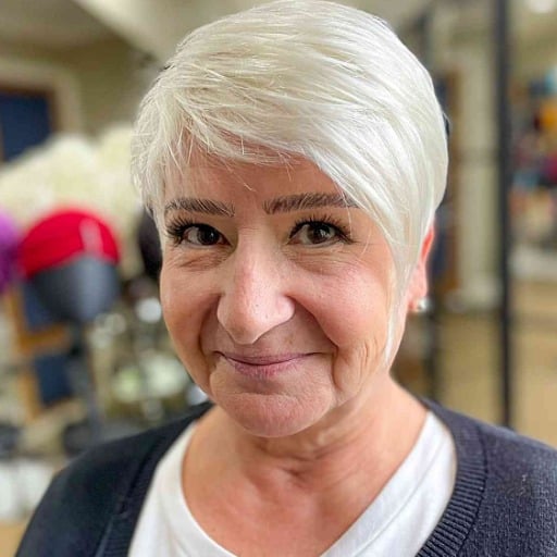 How to choose the right pixie cut for your face shape and hair type?
