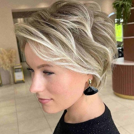 What are the Best Short Hairstyles for Women Over 40?