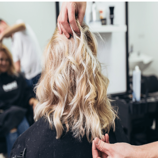How to Maintain and Style Your Layered Hair?