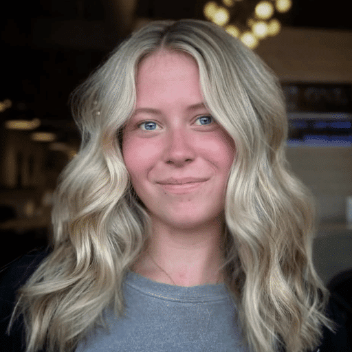  Medium-Length Layered Hairstyles for over 60 with Thin Hair