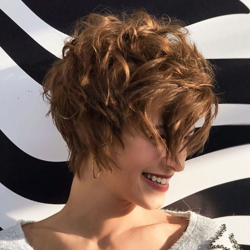 Wavy Pixie Cut: Short Haircut Styles for Wavy Hair
