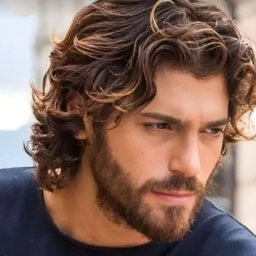Medium Length Hairstyles for Men: Top Looks and Length Hair Tips