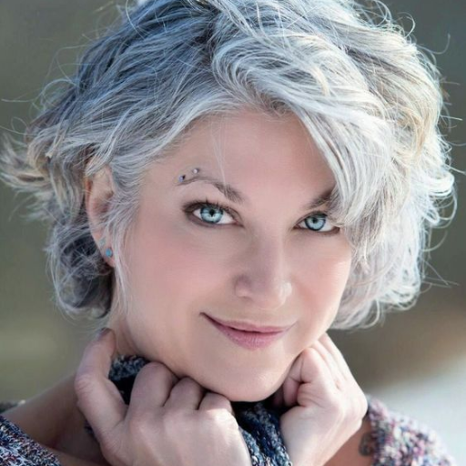How to Identify Gray Curly Hair